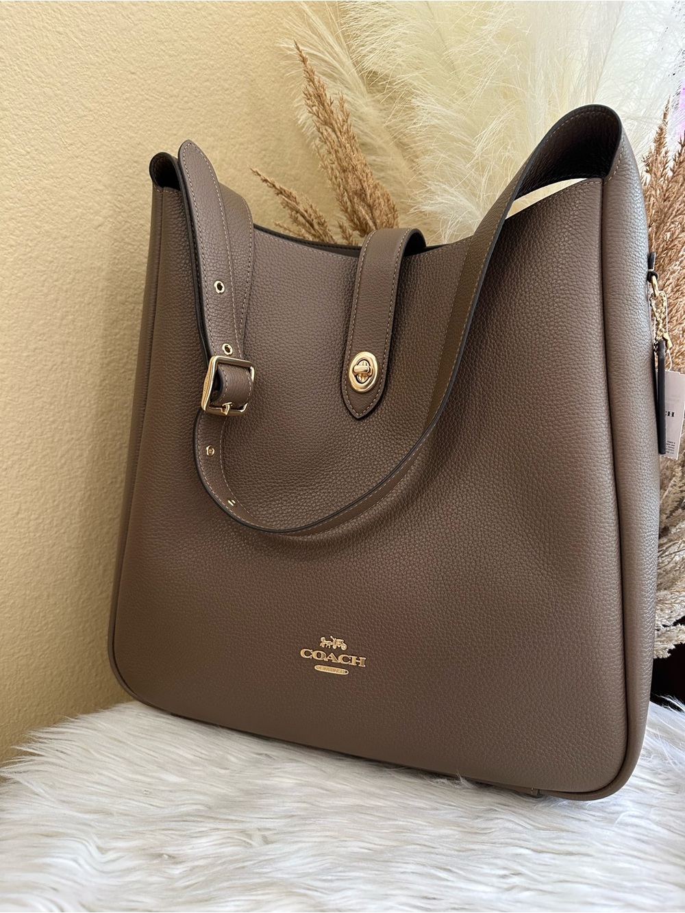 Coach Hadley Large Shoulder Bag